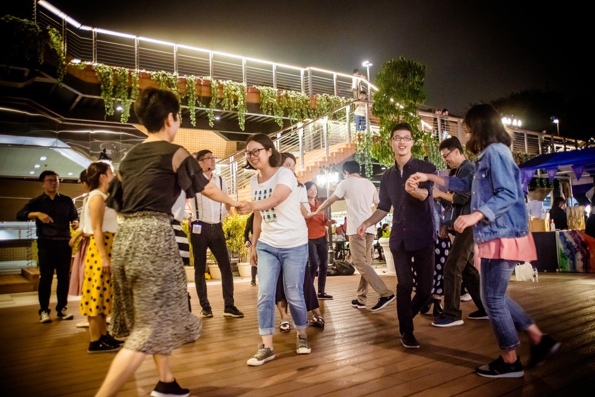 京站爵士廣場活動2021台北社交活動首選：體驗Swing Dance的魔力