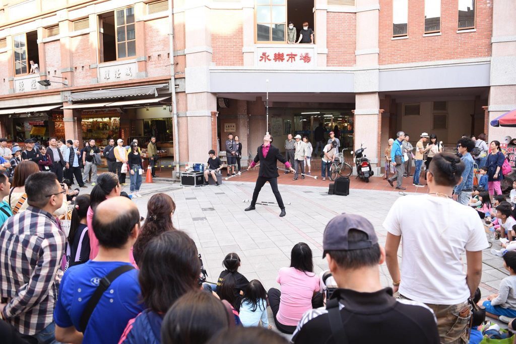 大稻埕國際藝術節2019狂騷全攻略：放空腦袋來逛市集與工作坊吧